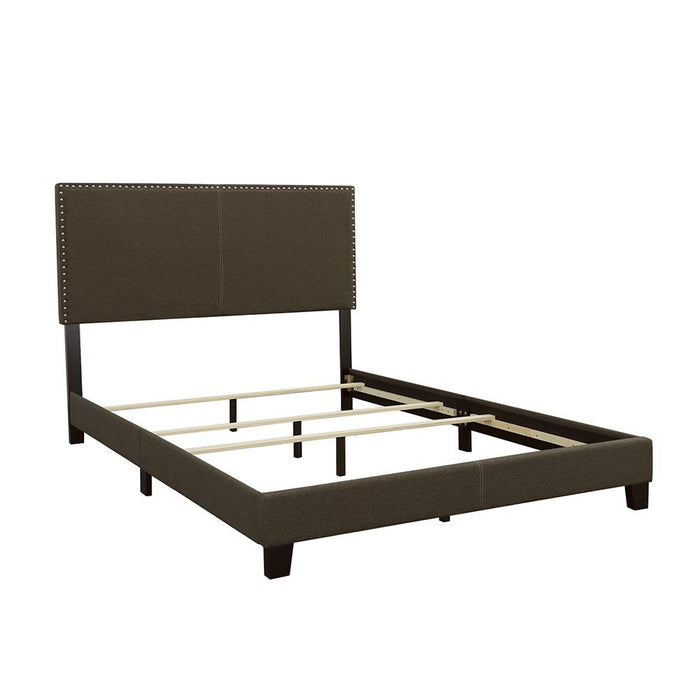 Boyd California King, King, & Queen Upholstered Bed with Nailhead Trim Charcoal & Grey - U&U Home Budget Furniture (Carteret, NJ)