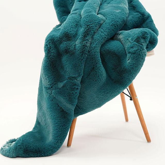 Caparica Throw Blanket - U&U Home Budget Furniture (Carteret, NJ)