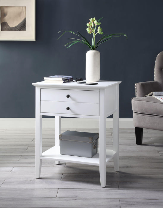 Grardor White Side Table (USB Charging Dock) - U&U Home Budget Furniture (Carteret, NJ)