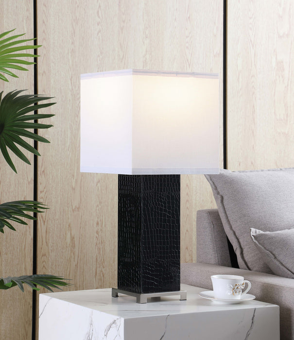 Bridle Square Shade Bedside Table Lamp Black - U&U Home Budget Furniture (Carteret, NJ)