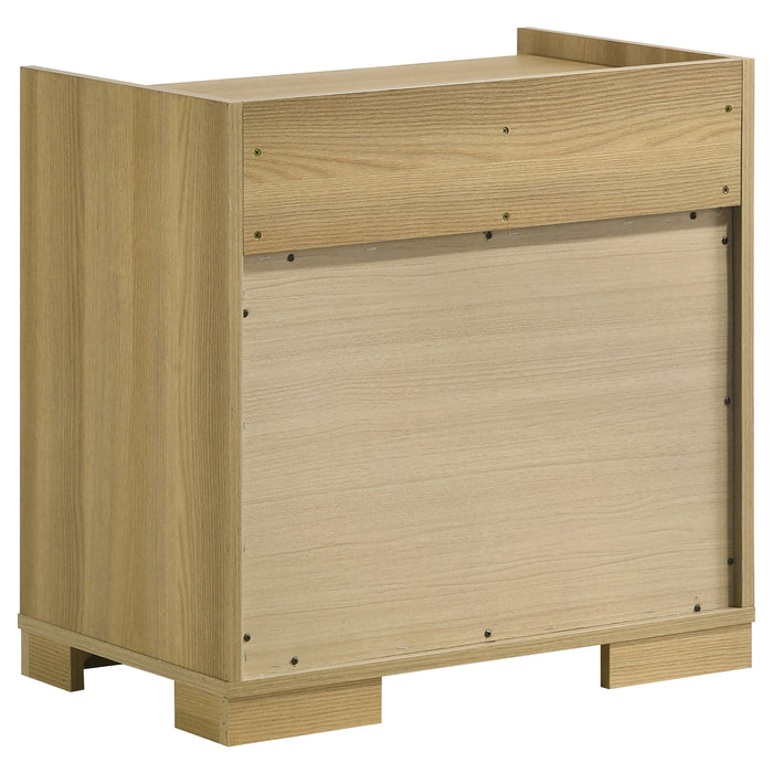 Hyland 4 & 5 Piece Bedroom Set E.King & Queen - U&U Home Budget Furniture (Carteret, NJ)