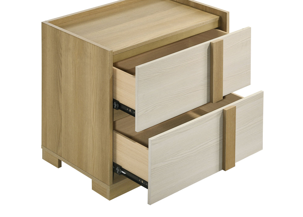 Hyland 4 & 5 Piece Bedroom Set E.King & Queen - U&U Home Budget Furniture (Carteret, NJ)