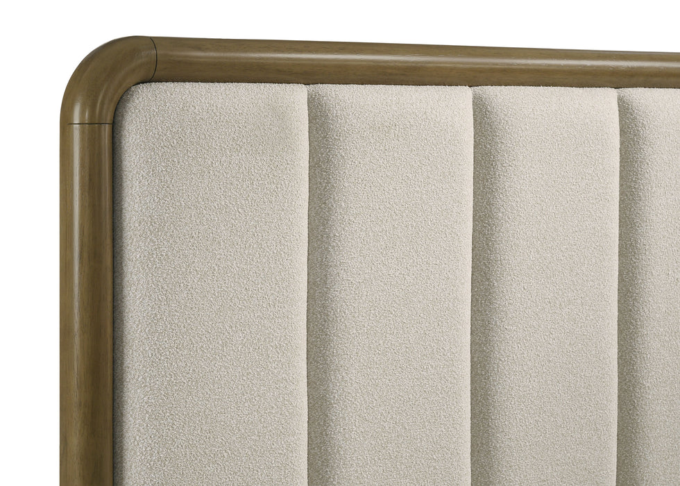 Amsbury California King, E.King, & Queen Bed - U&U Home Budget Furniture (Carteret, NJ)