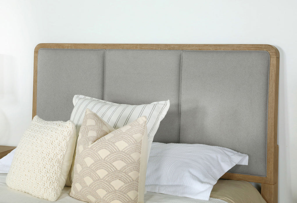Arini Upholstered Panel Bed - U&U Home Budget Furniture (Carteret, NJ)
