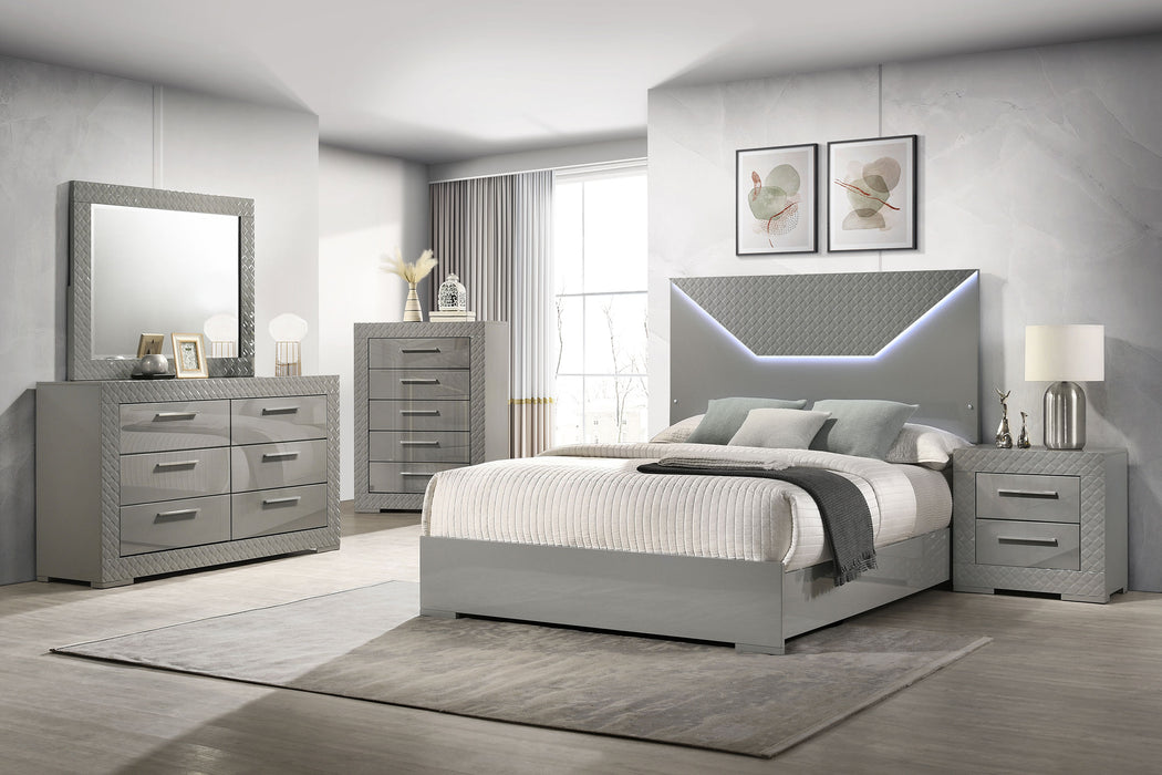 Ives 4 & 5 Piece Bedroom Set E.king & Queen White & Grey - U&U Home Budget Furniture (Carteret, NJ)