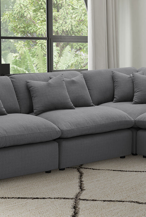 Hobson Accent Chair - U&U Home Budget Furniture (Carteret, NJ)