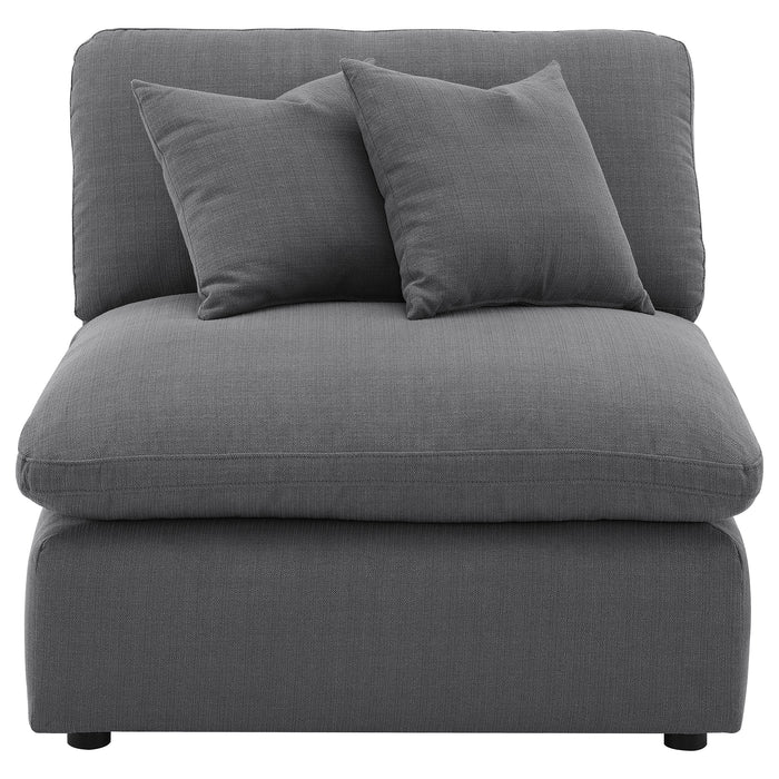 Hobson Accent Chair - U&U Home Budget Furniture (Carteret, NJ)