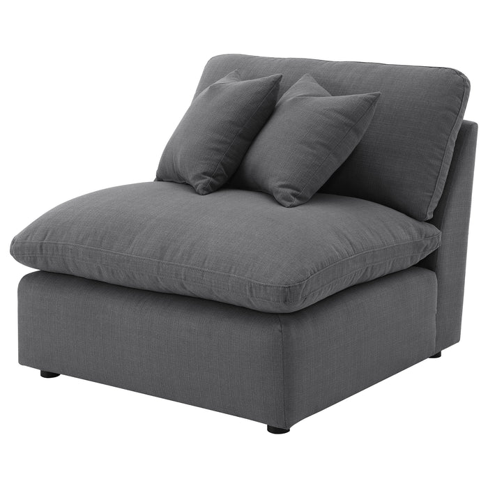 Hobson Accent Chair - U&U Home Budget Furniture (Carteret, NJ)
