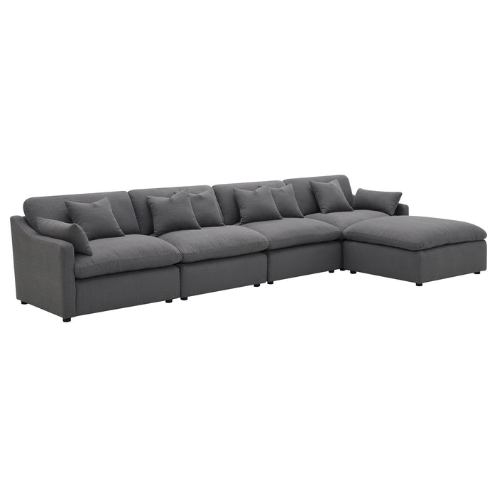 Hobson Accent Chair - U&U Home Budget Furniture (Carteret, NJ)