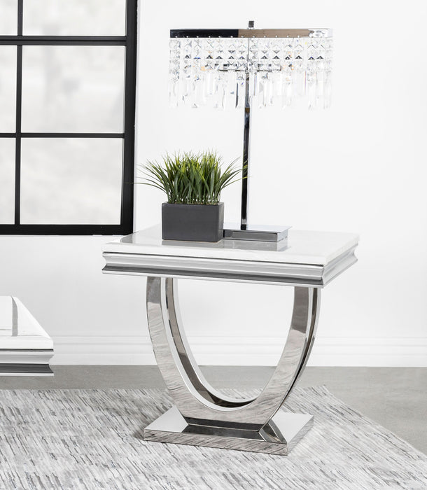 Kerwin U-base Square End Table White and Chrome - U&U Home Budget Furniture (Carteret, NJ)