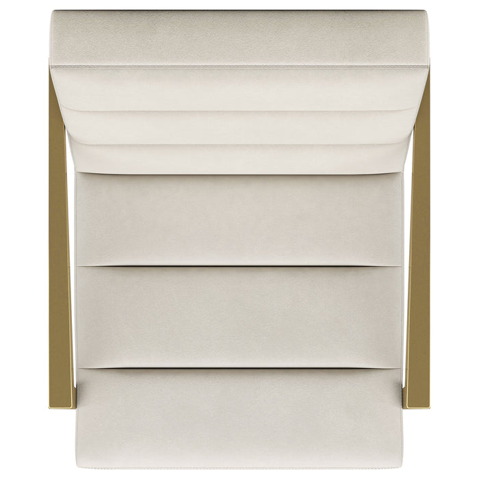 Kirra Accent Chair - U&U Home Budget Furniture (Carteret, NJ)