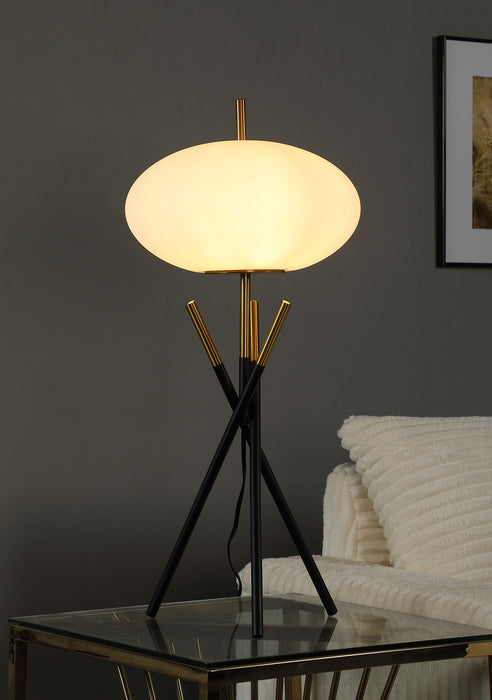 Layton Table Lamps - U&U Home Budget Furniture (Carteret, NJ)