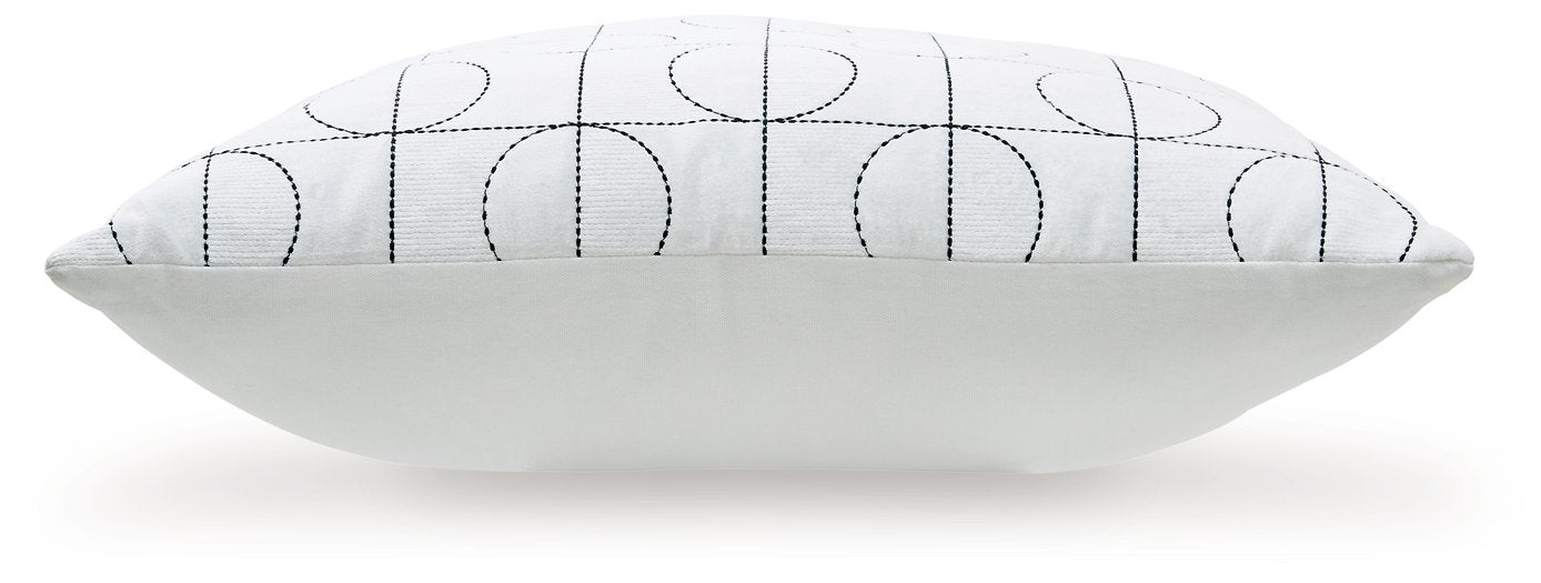 Kydner Pillow (Set of 4) - U&U Home Budget Furniture (Carteret, NJ)