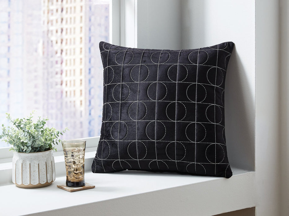 Kydner Pillow (Set of 4) - U&U Home Budget Furniture (Carteret, NJ)