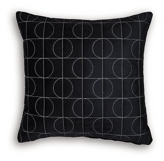 Kydner Pillow (Set of 4) - U&U Home Budget Furniture (Carteret, NJ)