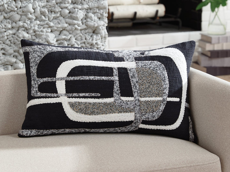 Gavrileigh Pillow (Set of 4) - U&U Home Budget Furniture (Carteret, NJ)