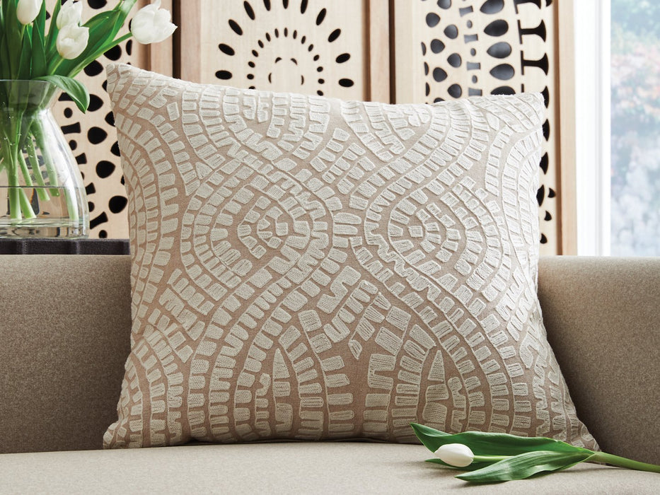 Cortlen Pillow (Set of 4) - U&U Home Budget Furniture (Carteret, NJ)