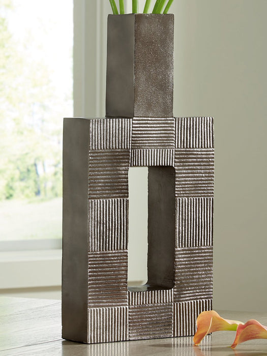 Wrengrove Vase - U&U Home Budget Furniture (Carteret, NJ)