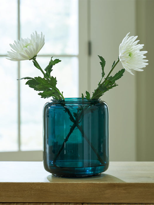 Inisland Vase - U&U Home Budget Furniture (Carteret, NJ)