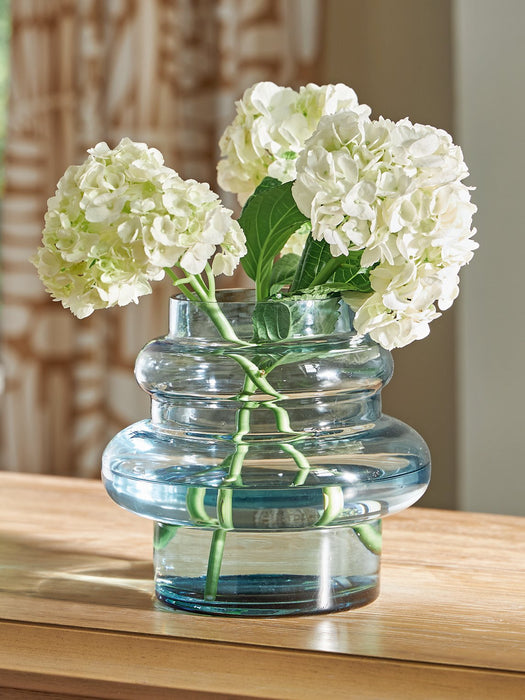 Vallmen Vase - U&U Home Budget Furniture (Carteret, NJ)