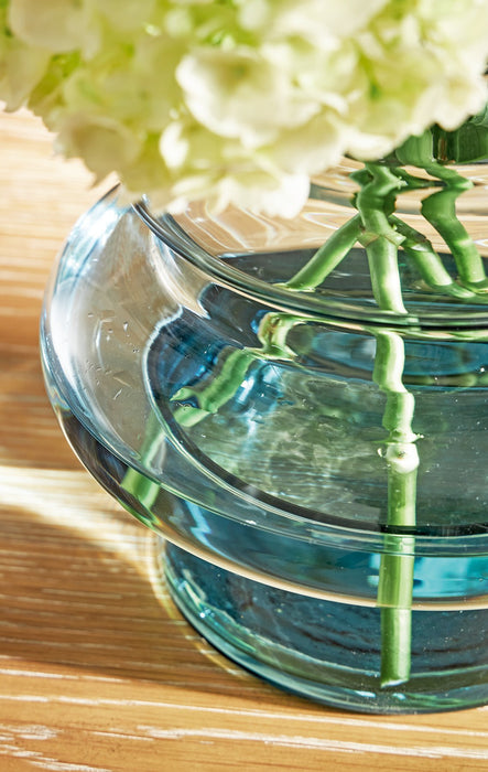 Vallmen Vase - U&U Home Budget Furniture (Carteret, NJ)