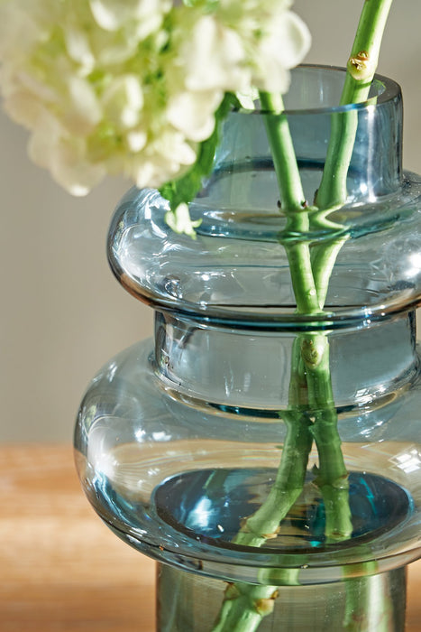 Vallmen Vase - U&U Home Budget Furniture (Carteret, NJ)