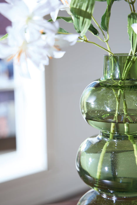Renethorne Vase - U&U Home Budget Furniture (Carteret, NJ)