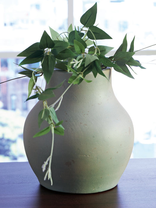 Baychester Vase - U&U Home Budget Furniture (Carteret, NJ)