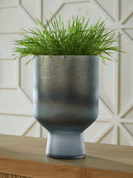 Pennmore Vase - U&U Home Budget Furniture (Carteret, NJ)