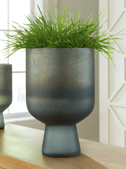 Pennmore Vase - U&U Home Budget Furniture (Carteret, NJ)