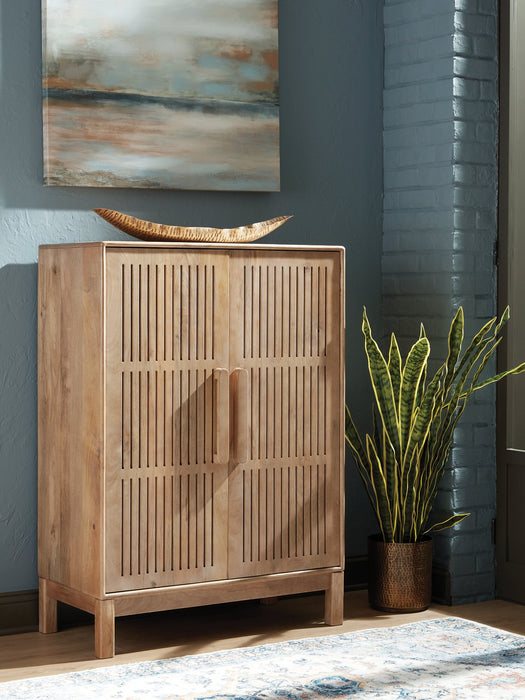 Pellamour Bar Cabinet - U&U Home Budget Furniture (Carteret, NJ)