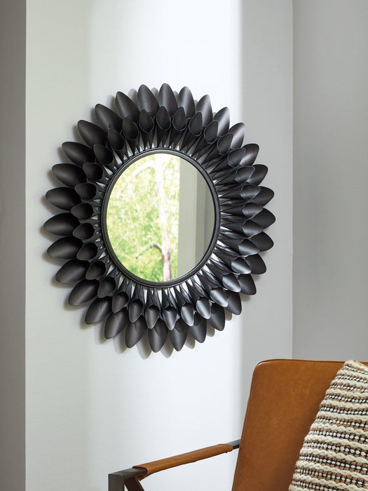 Ryenmour Accent Mirror - U&U Home Budget Furniture (Carteret, NJ)
