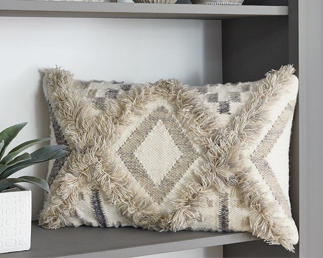 Liviah Pillow - U&U Home Budget Furniture (Carteret, NJ)