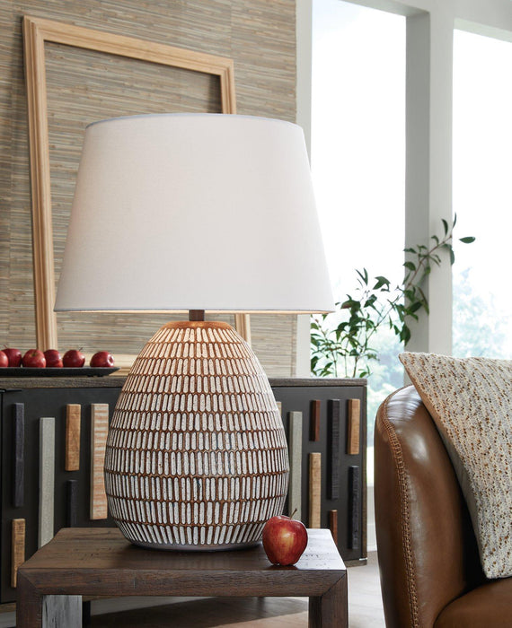 Darrich Lamp Set - U&U Home Budget Furniture (Carteret, NJ)