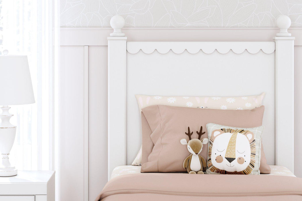 Mollviney Bedroom Set - U&U Home Budget Furniture (Carteret, NJ)
