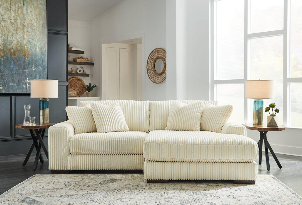 Lindyn Sectional with Chaise - U&U Home Budget Furniture (Carteret, NJ)