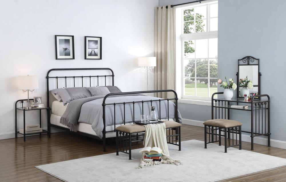 Livingston California King, E.King, & Queen Panel Metal Bed Dark Bronze - U&U Home Budget Furniture (Carteret, NJ)