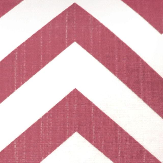 Zoe Red Chevron 18" X 18" Pillow, Red Chevron (2/CTN) - U&U Home Budget Furniture (Carteret, NJ)