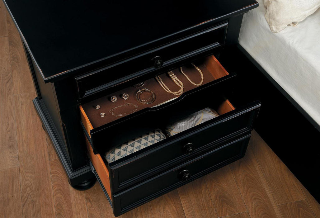 Laurelin 3 Drawer Nightstand in Black 1714BK-4 - U&U Home Budget Furniture (Carteret, NJ)