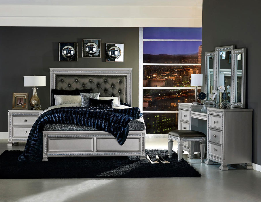 Bevelle Queen Upholstered Panel Bed in Silver 1958-1 - U&U Home Budget Furniture (Carteret, NJ)