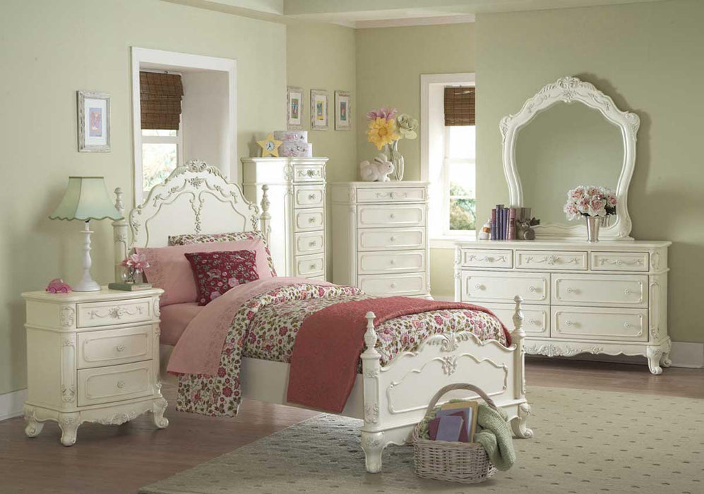 Cinderella Full Poster Bed in Antique White - U&U Home Budget Furniture (Carteret, NJ)