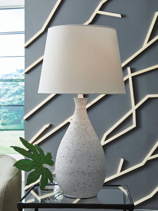 Wyattford Table Lamp - U&U Home Budget Furniture (Carteret, NJ)