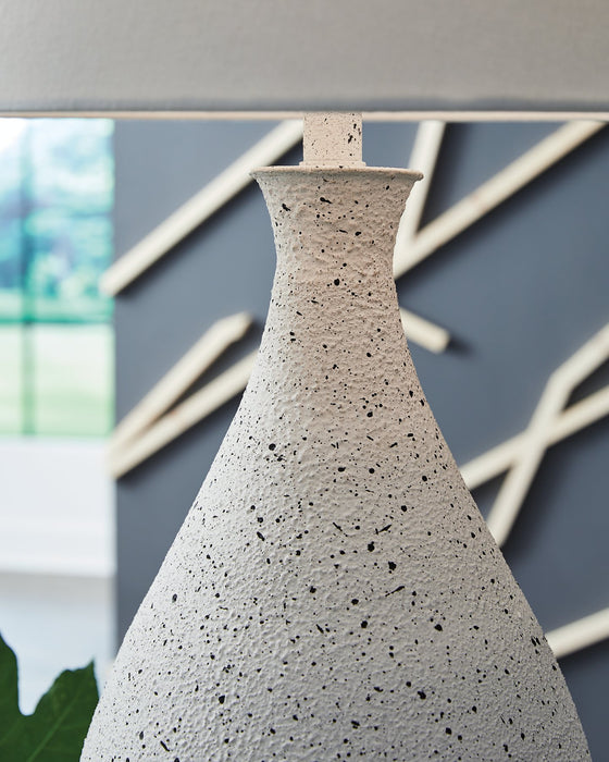 Wyattford Table Lamp - U&U Home Budget Furniture (Carteret, NJ)