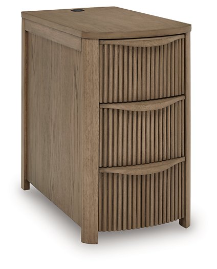 Camdill Chairside End Table - U&U Home Budget Furniture (Carteret, NJ)