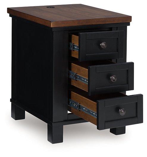 Wildenauer Chairside End Table - U&U Home Budget Furniture (Carteret, NJ)