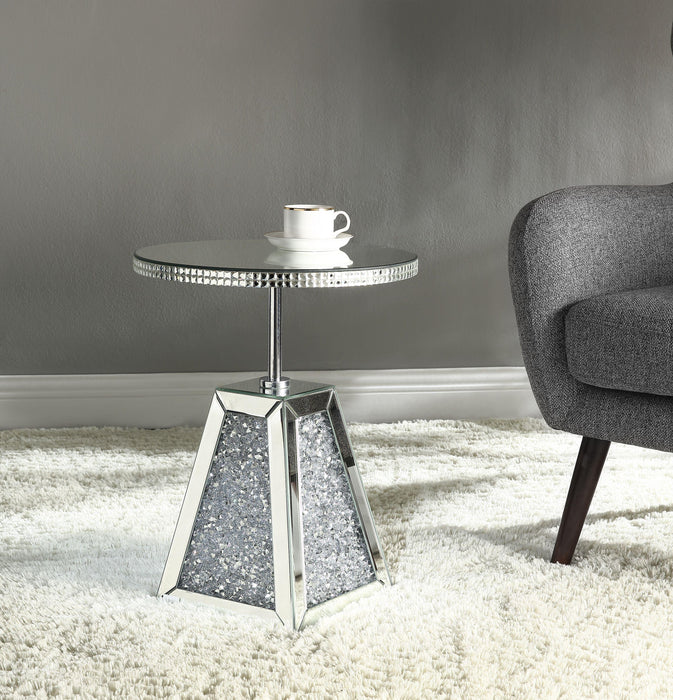Noralie Mirrored & Faux Diamonds Accent Table - U&U Home Budget Furniture (Carteret, NJ)
