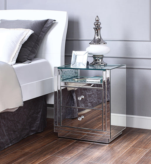 Nysa Mirrored & Faux Crystals Accent Table - U&U Home Budget Furniture (Carteret, NJ)