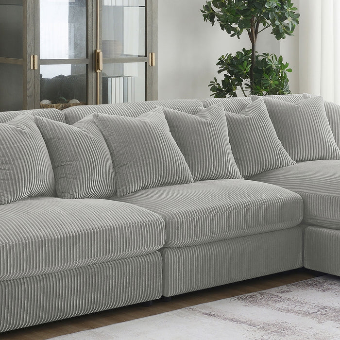 Blaine Accent Chair - U&U Home Budget Furniture (Carteret, NJ)