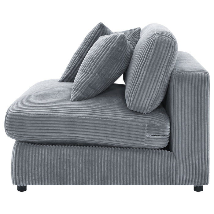 Blaine Accent Chair - U&U Home Budget Furniture (Carteret, NJ)