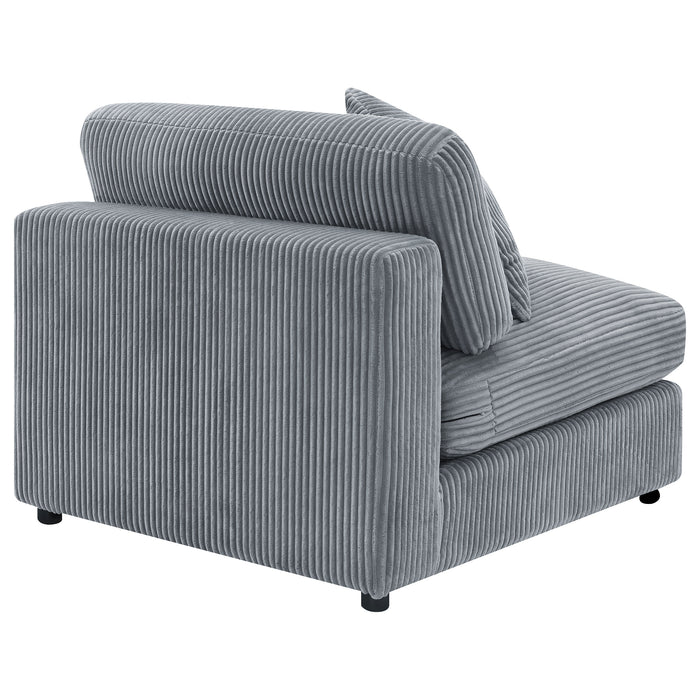 Blaine Accent Chair - U&U Home Budget Furniture (Carteret, NJ)